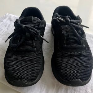 Nike Boys Tanjun Running Shoes